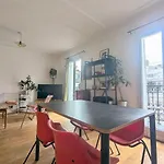Elegant, Moderne Et Paisible Paříž