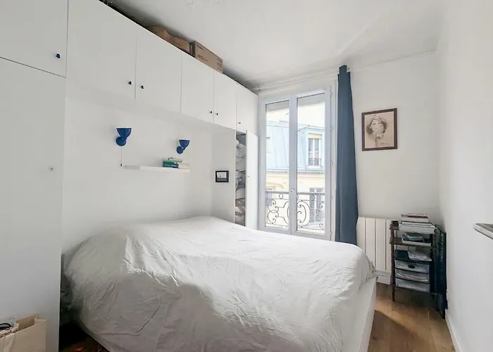 élégant, Moderne Et Paisible Apartamento París